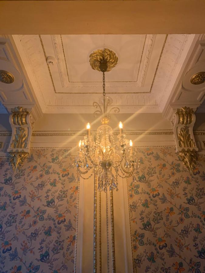 Vredehof 2*